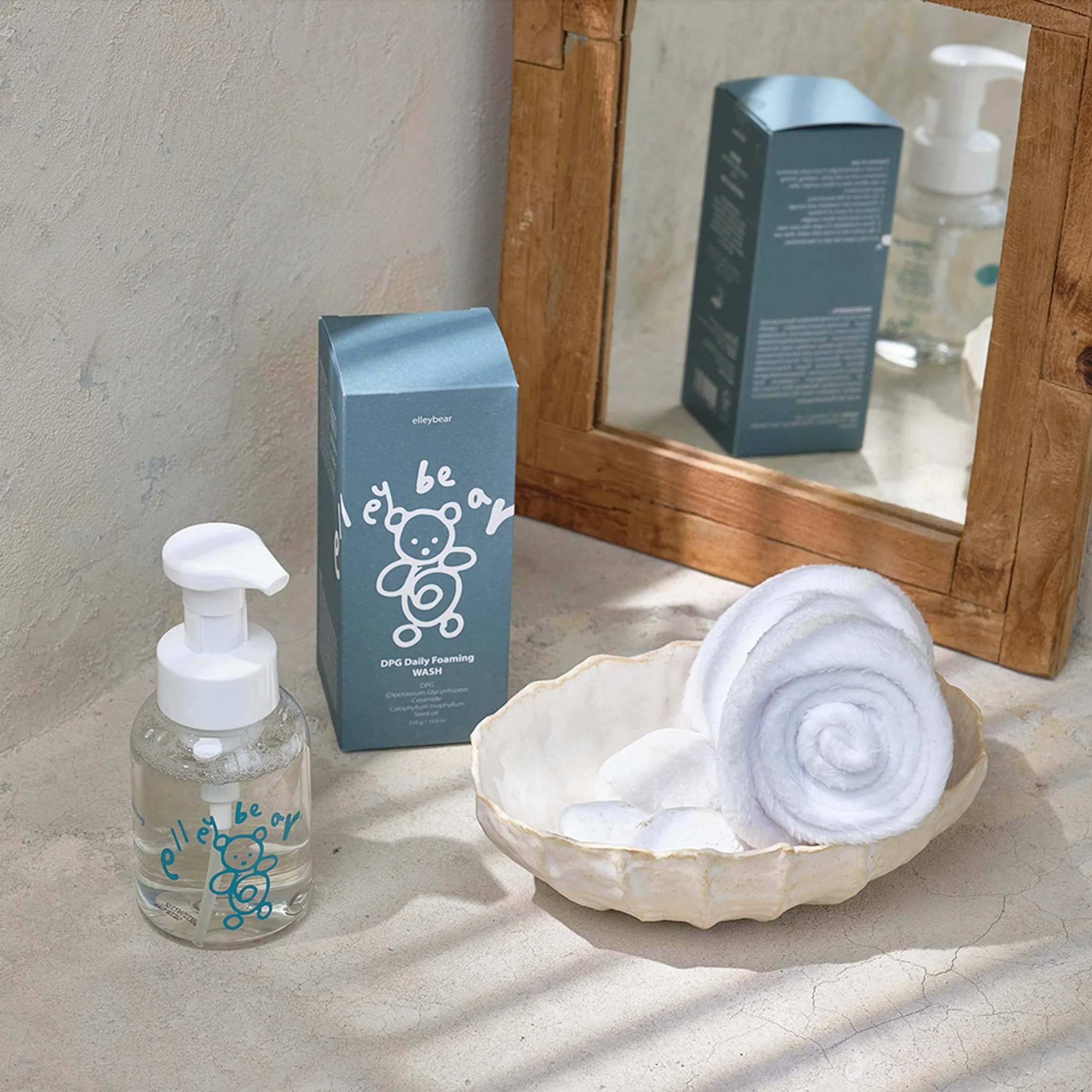 ELLEYBEAR DPG Daily Foaming Wash 300ml - Image 3