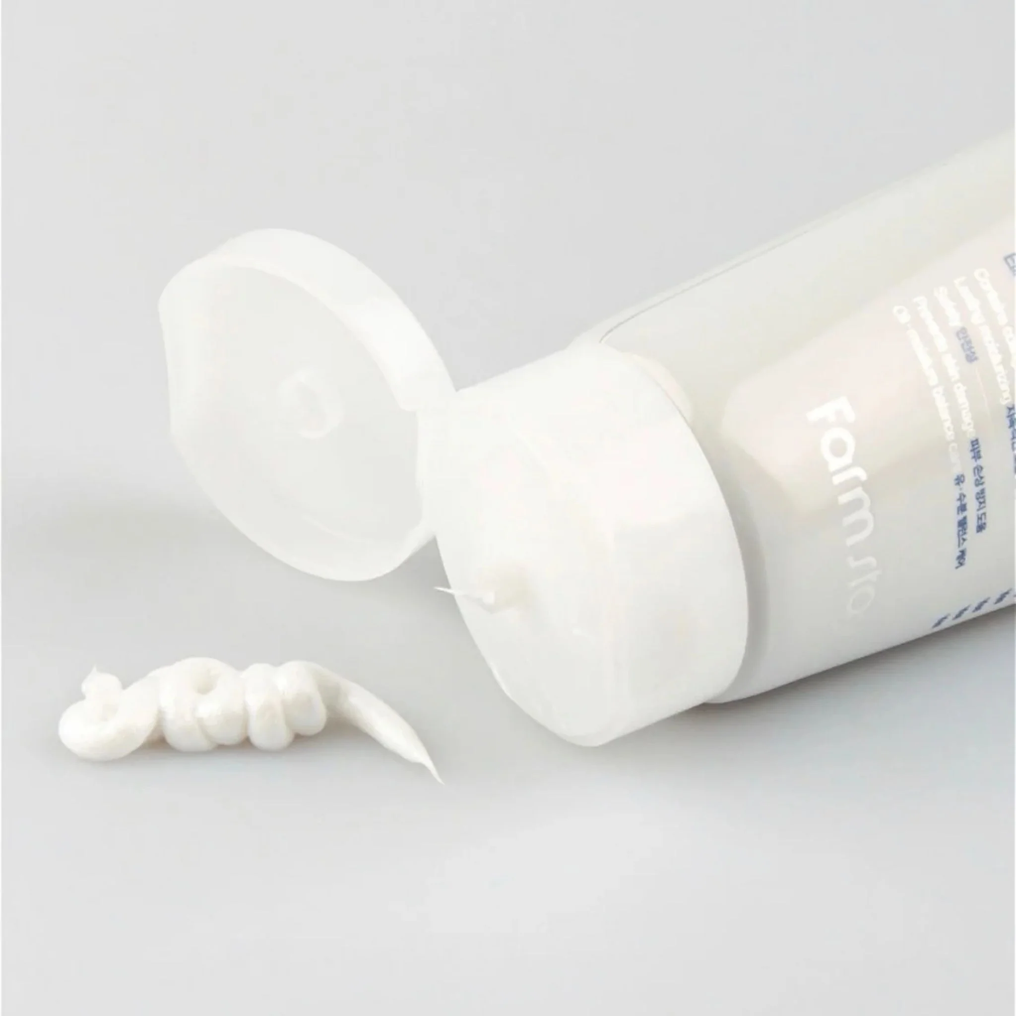 FARM STAY Collagen Water Full Moist Deep Cleansing Foam (180ml) - Image 3