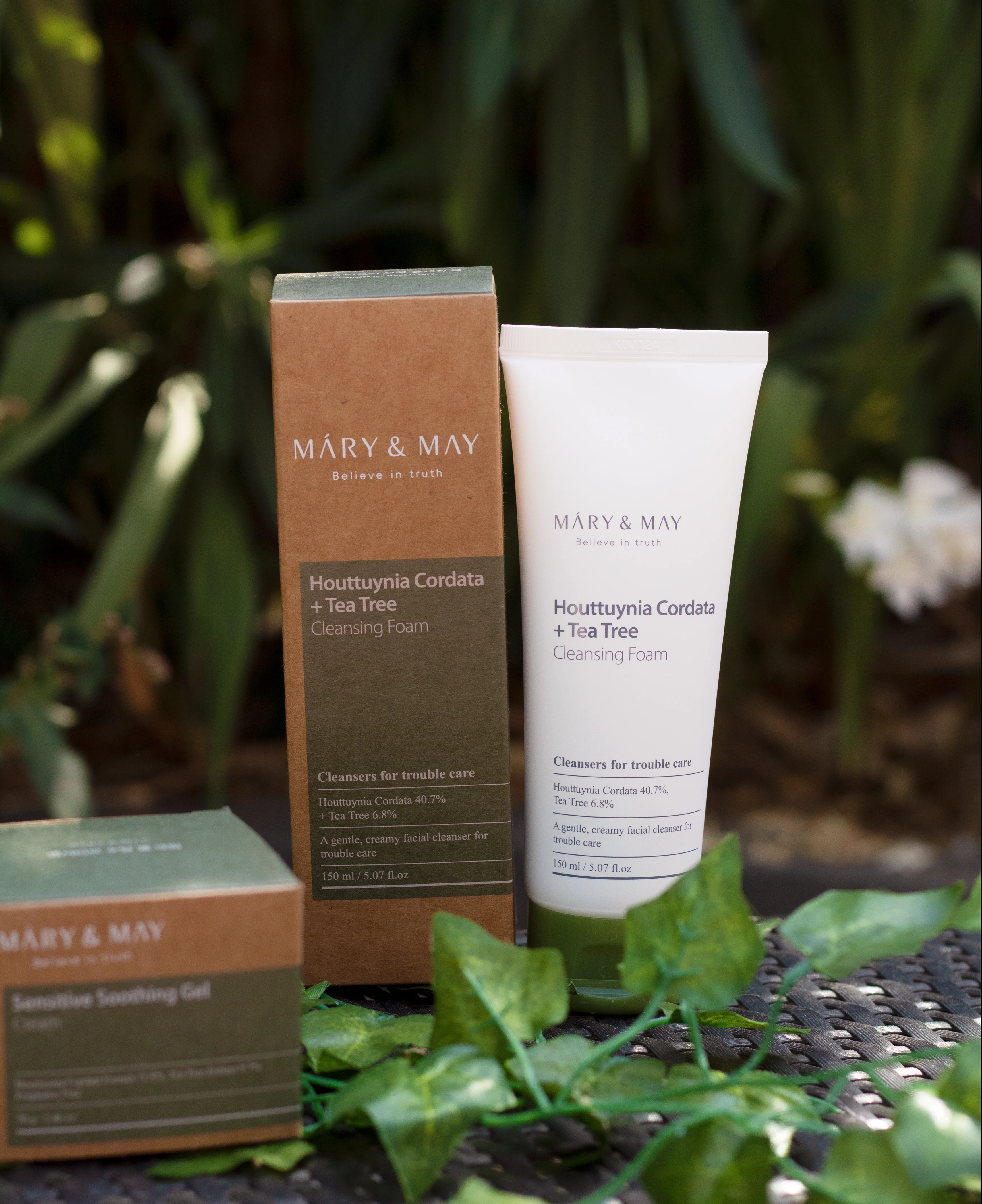 Mary & May Houttuynia Cordata + Tea Tree Cleansing Foam 150ml - Image 3