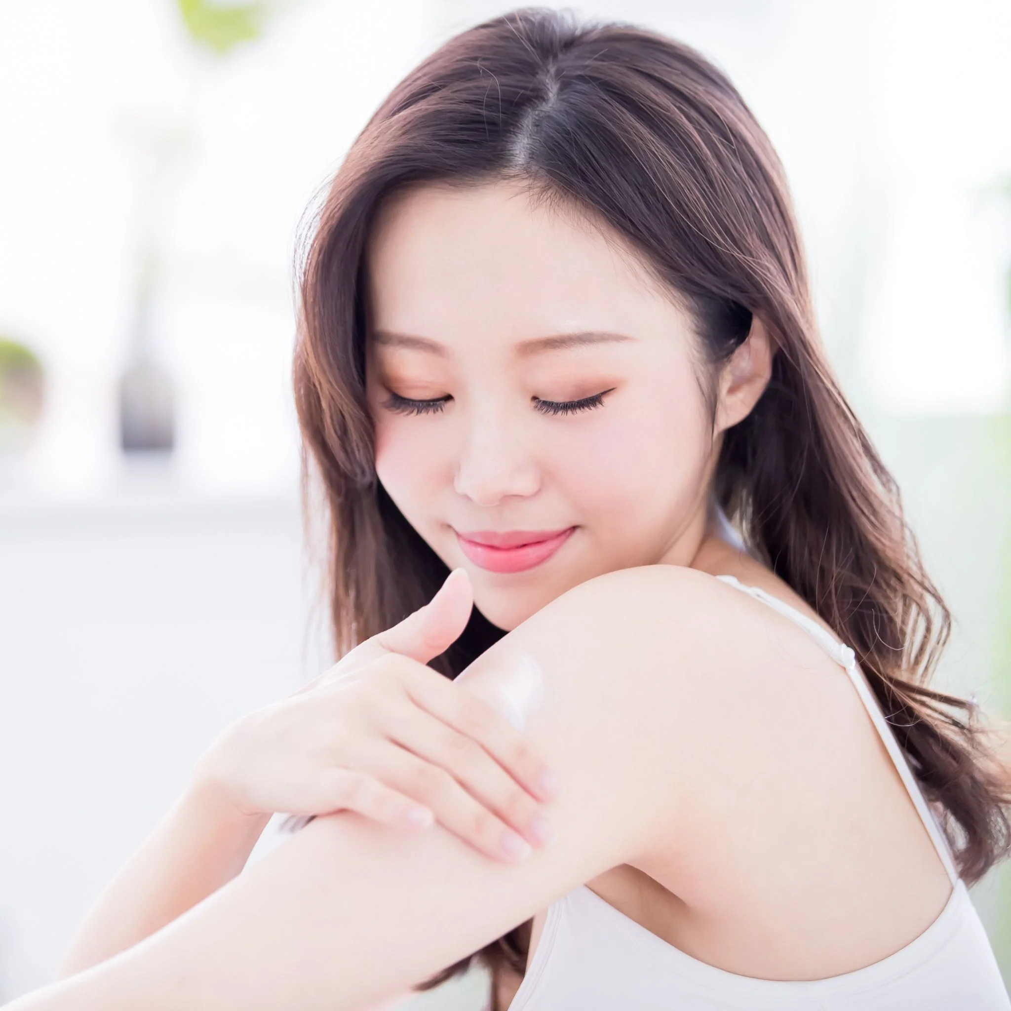 NATURE REPUBLIC Perfume De Nature Body Lotion Sunshine Berry 345ml - Image 4