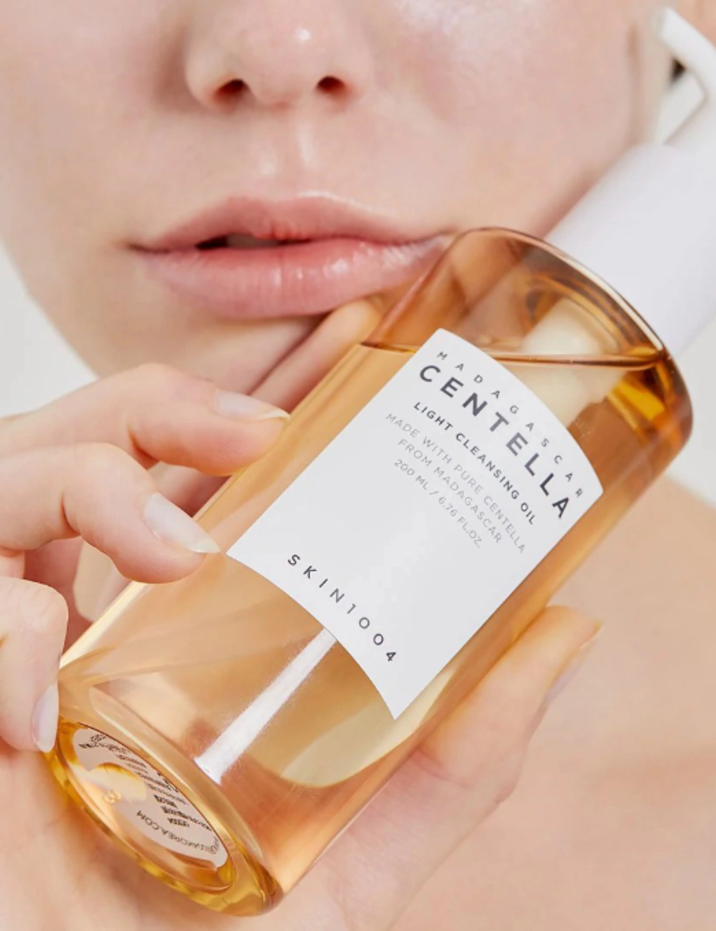 SKIN1004 Madagascar Centella Light Cleansing Oil 200ml - Image 6